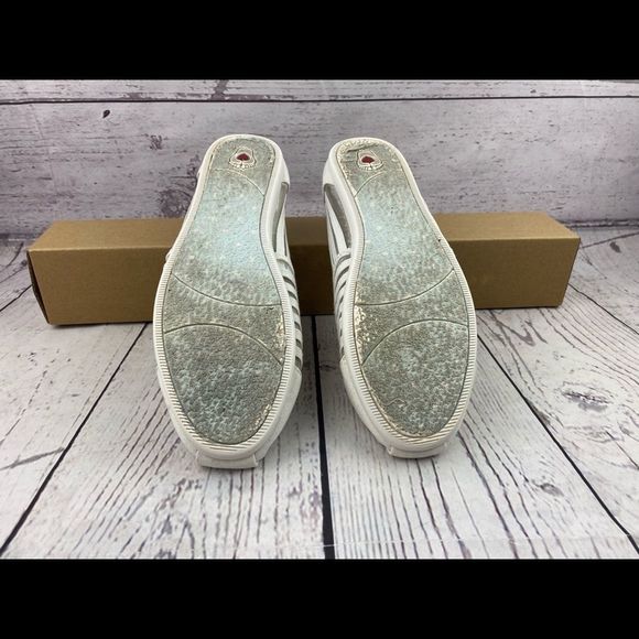 Bobs Slippers - Picture 6 of 9